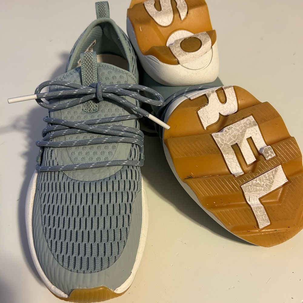 Sorel Women's Light Blue Knit Athletic Sneakers with Gum Outsole